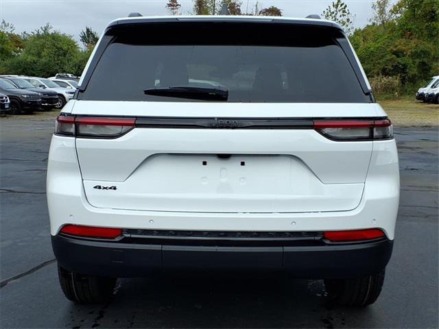 new 2025 Jeep Grand Cherokee car, priced at $38,053