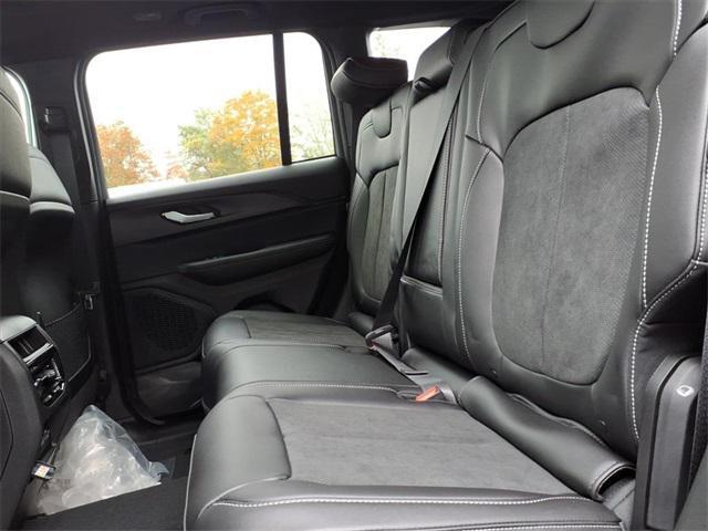 new 2025 Jeep Grand Cherokee car, priced at $38,053