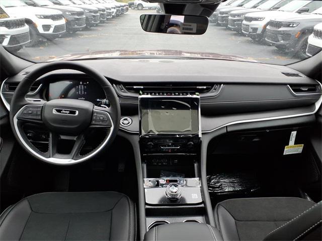 new 2025 Jeep Grand Cherokee car, priced at $38,053