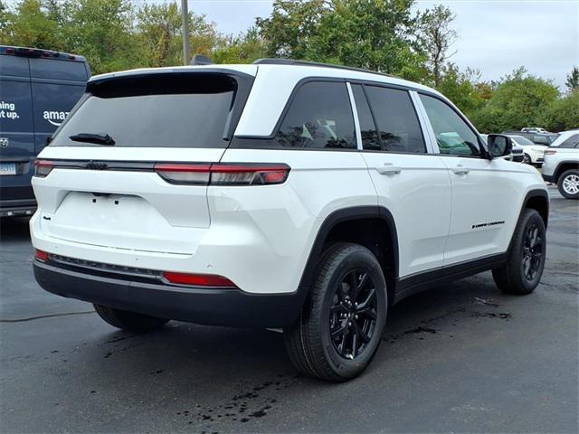 new 2025 Jeep Grand Cherokee car, priced at $38,053
