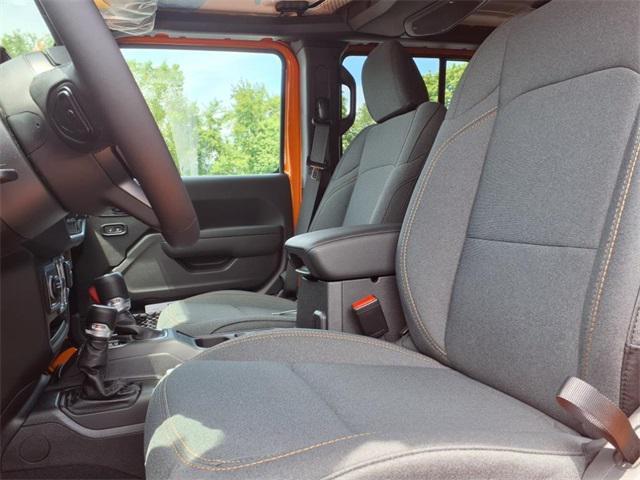 new 2025 Jeep Wrangler car, priced at $46,424