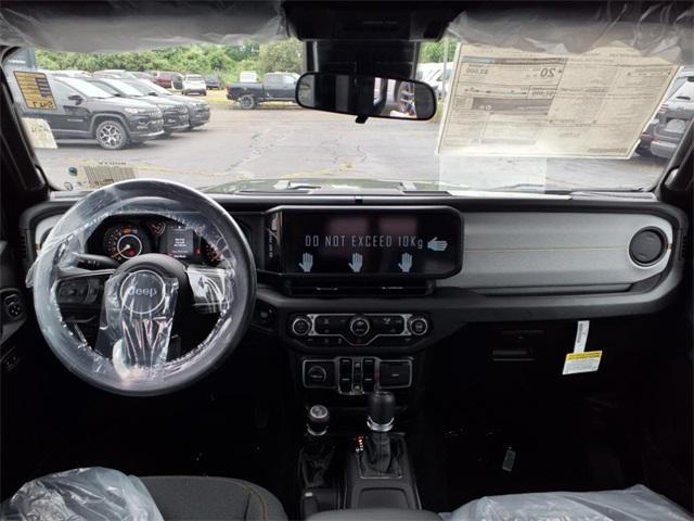 new 2025 Jeep Wrangler car, priced at $43,046