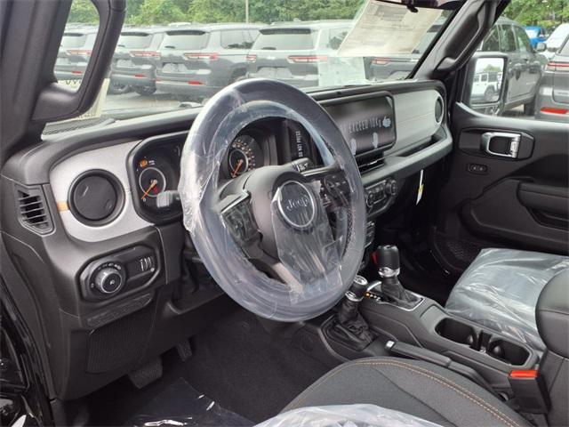 new 2025 Jeep Wrangler car, priced at $43,046