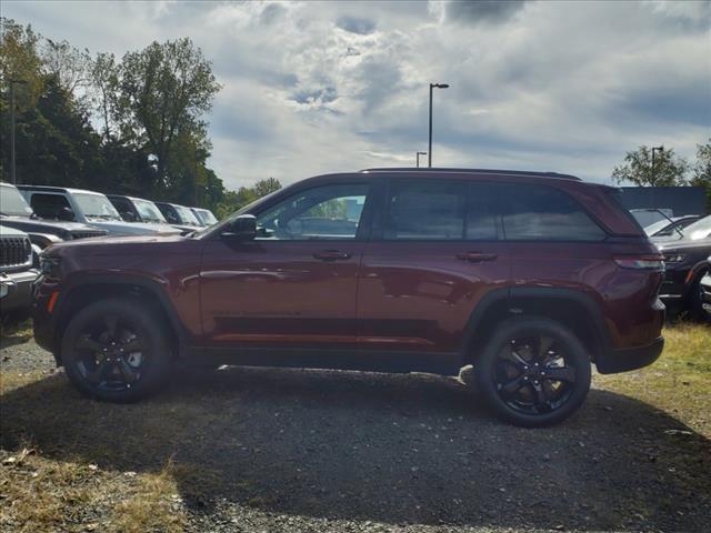 new 2024 Jeep Grand Cherokee car, priced at $43,537