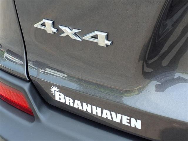 used 2021 Jeep Cherokee car, priced at $27,490