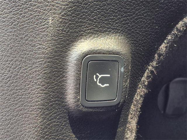 used 2021 Jeep Cherokee car, priced at $27,490