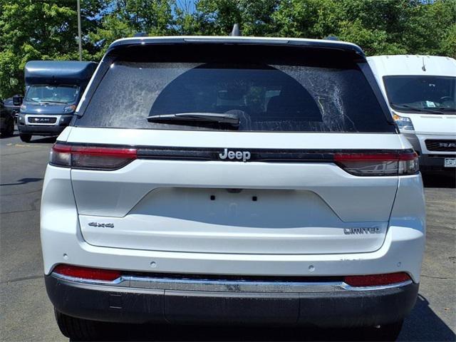 new 2025 Jeep Grand Cherokee car, priced at $41,870
