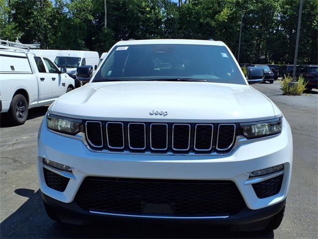 new 2025 Jeep Grand Cherokee car, priced at $41,870
