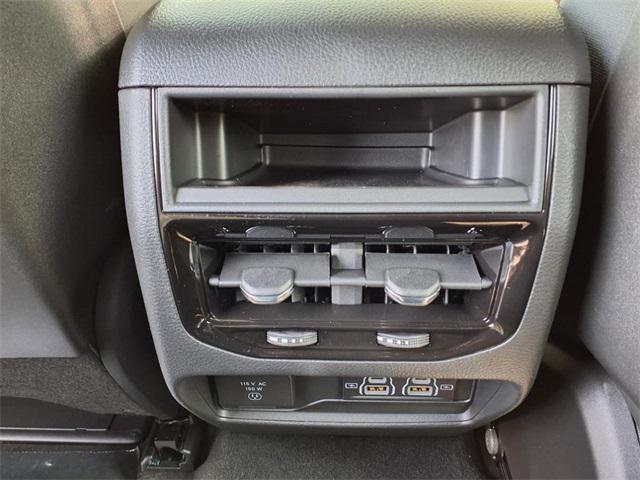 new 2025 Jeep Grand Cherokee car, priced at $41,870