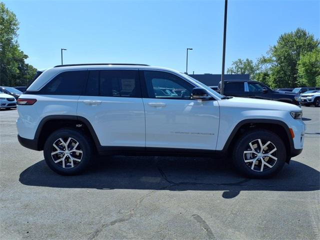 new 2025 Jeep Grand Cherokee car, priced at $41,870