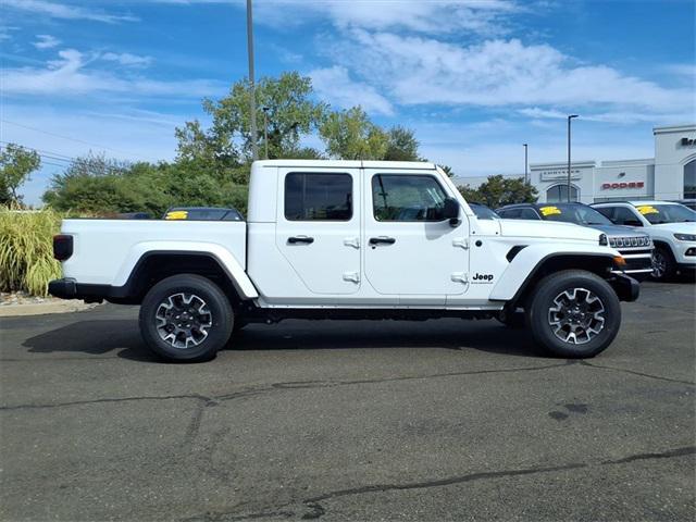 new 2025 Jeep Gladiator car, priced at $45,454