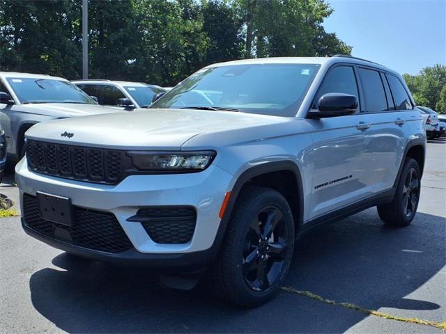 new 2025 Jeep Grand Cherokee car, priced at $39,126