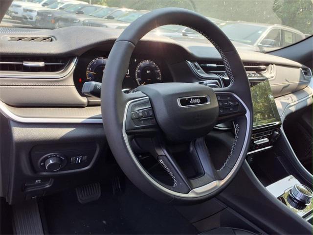 new 2025 Jeep Grand Cherokee car, priced at $39,126