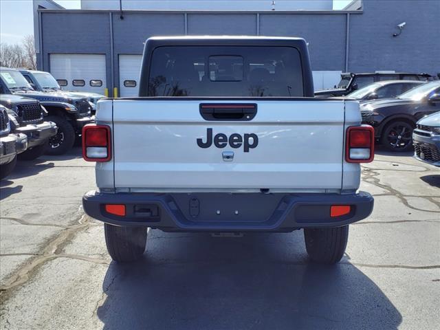 new 2024 Jeep Gladiator car, priced at $47,575