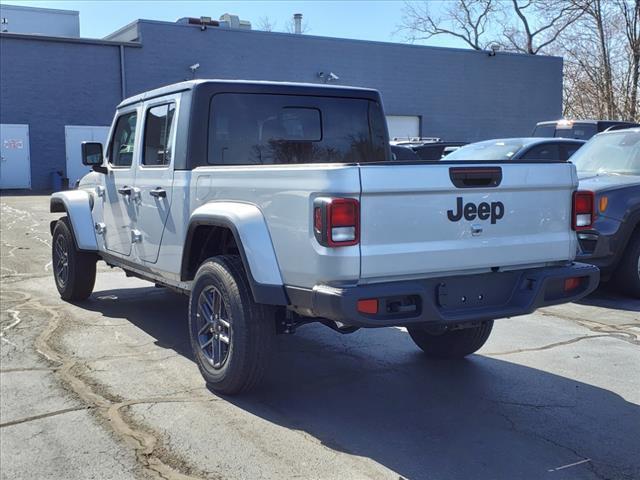 new 2024 Jeep Gladiator car, priced at $40,818