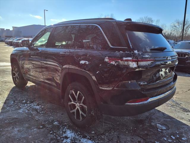 new 2025 Jeep Grand Cherokee car, priced at $45,007