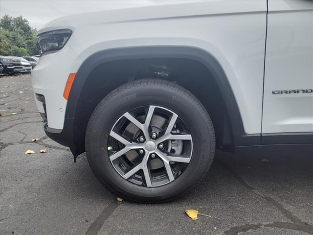 new 2024 Jeep Grand Cherokee L car, priced at $47,394