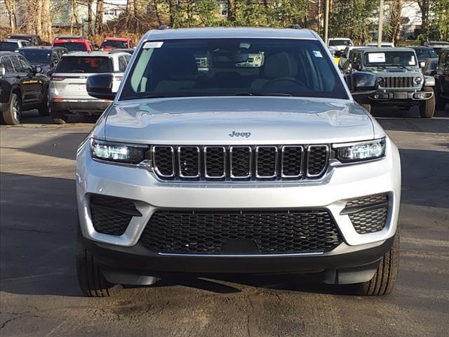 new 2024 Jeep Grand Cherokee car, priced at $35,890