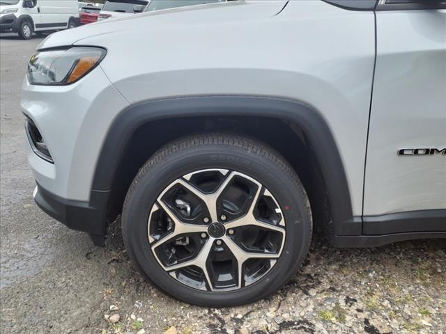 new 2025 Jeep Compass car, priced at $34,111