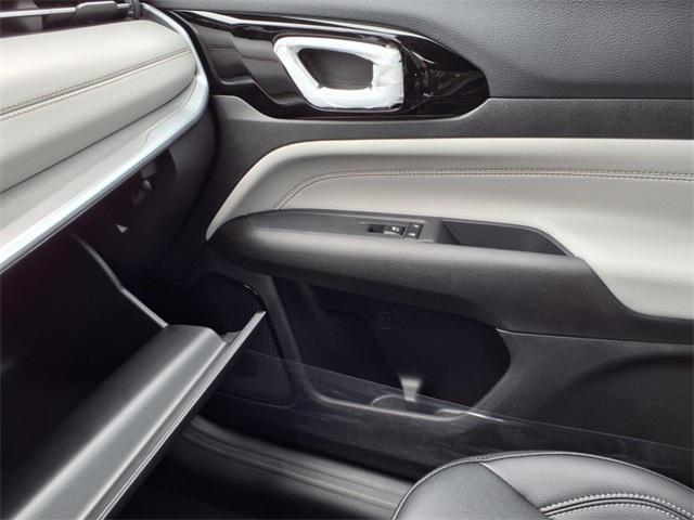 new 2025 Jeep Compass car, priced at $30,793