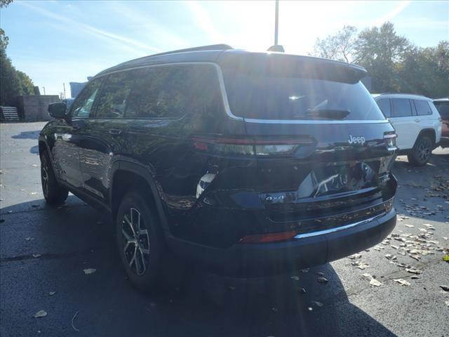 new 2024 Jeep Grand Cherokee L car, priced at $45,297