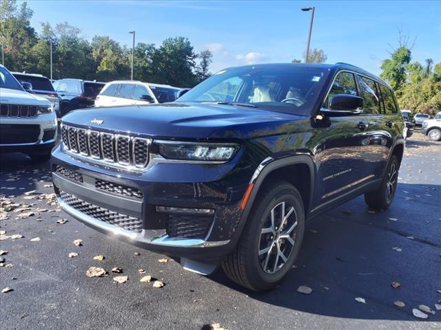 new 2024 Jeep Grand Cherokee L car, priced at $45,297