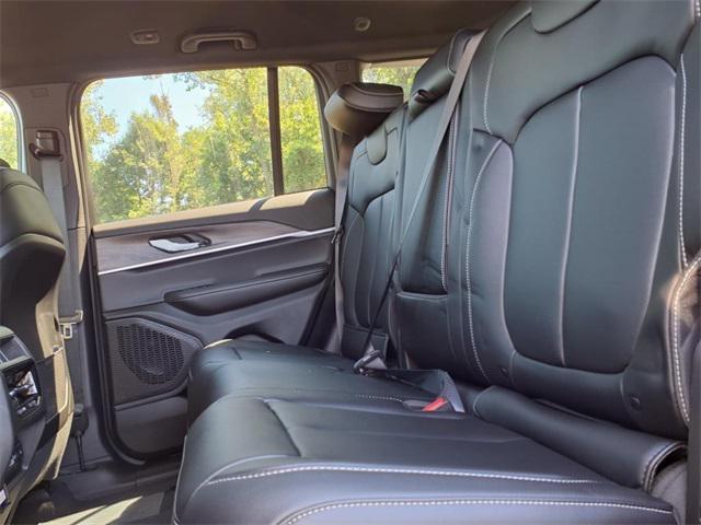 new 2025 Jeep Grand Cherokee car, priced at $40,787