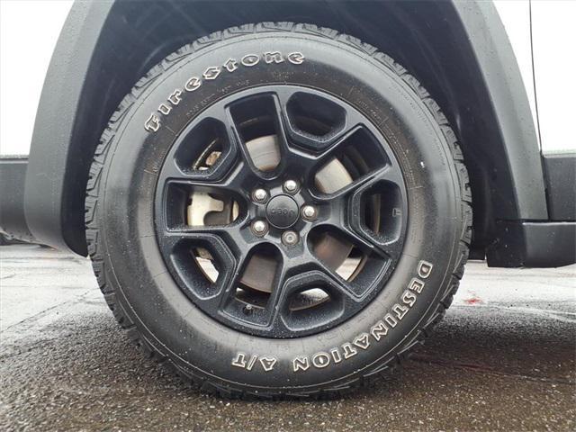 used 2022 Jeep Cherokee car, priced at $23,349