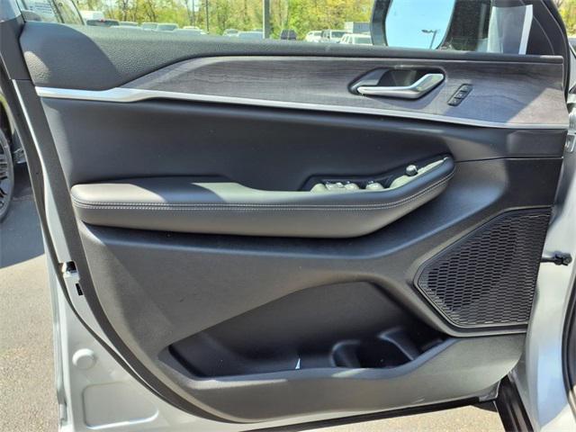 new 2025 Jeep Grand Cherokee car, priced at $41,431