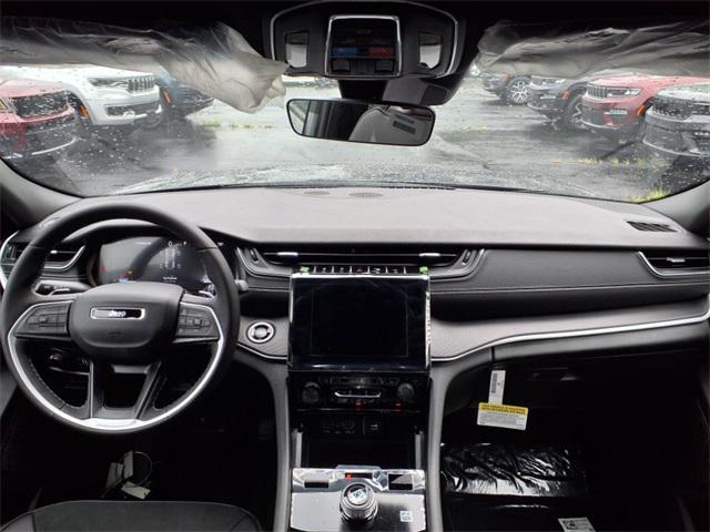 new 2025 Jeep Grand Cherokee car, priced at $39,710