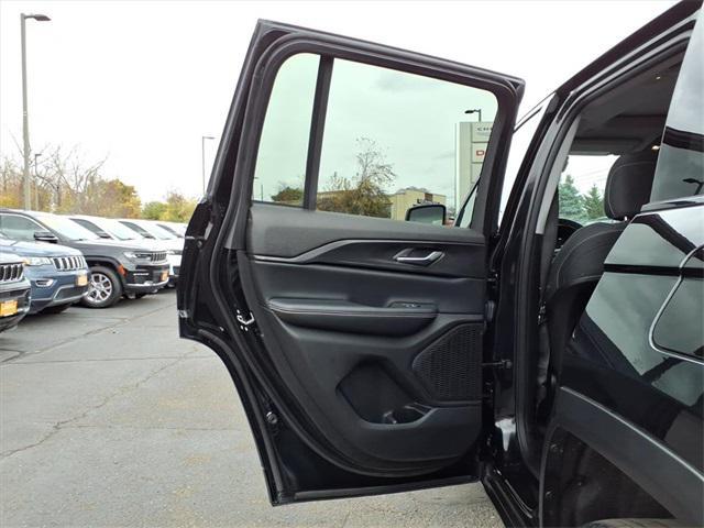 used 2024 Jeep Grand Cherokee car, priced at $32,996