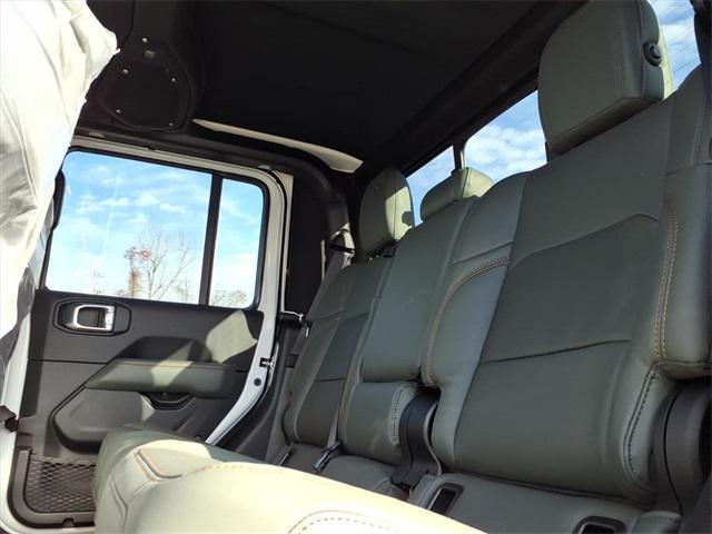 new 2026 Jeep Gladiator car, priced at $59,809