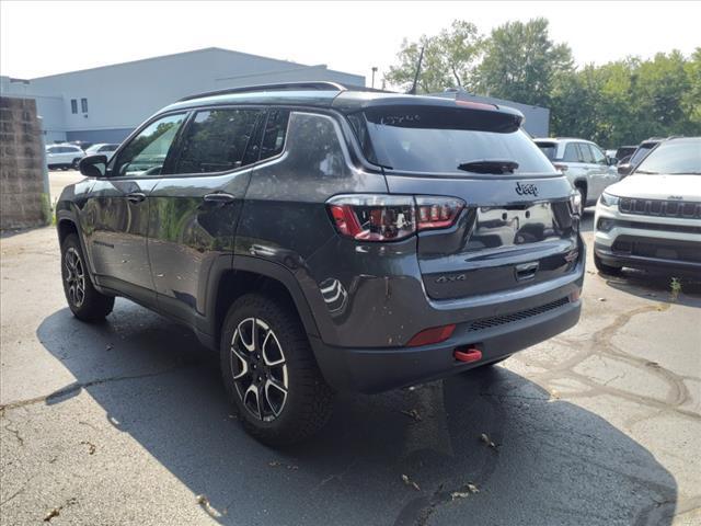 new 2024 Jeep Compass car, priced at $29,274