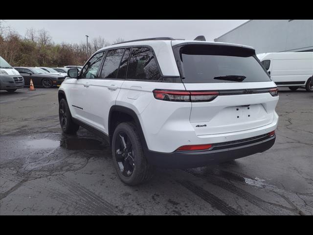 new 2024 Jeep Grand Cherokee car, priced at $40,959