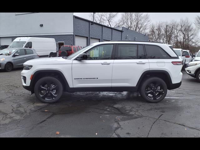 new 2024 Jeep Grand Cherokee car, priced at $40,959