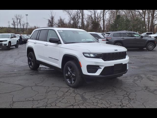 new 2024 Jeep Grand Cherokee car, priced at $40,959