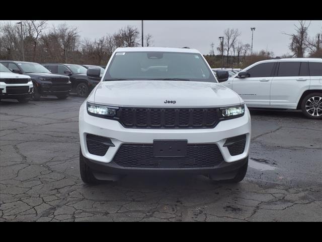 new 2024 Jeep Grand Cherokee car, priced at $40,959