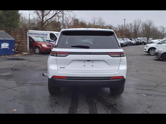 new 2024 Jeep Grand Cherokee car, priced at $40,959