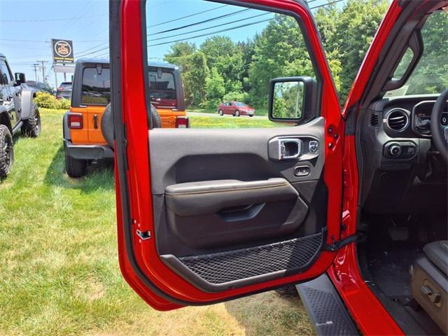 new 2025 Jeep Wrangler car, priced at $48,794