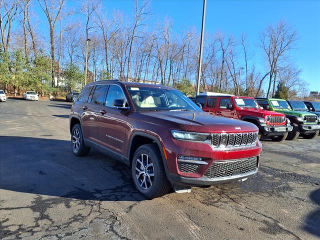 new 2025 Jeep Grand Cherokee car, priced at $43,041