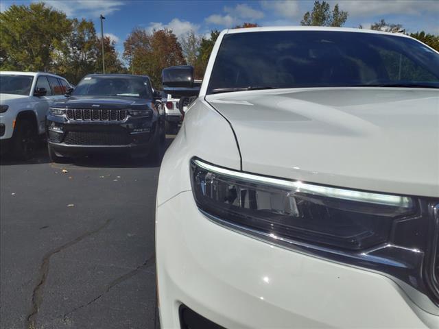 new 2024 Jeep Grand Cherokee car, priced at $56,362