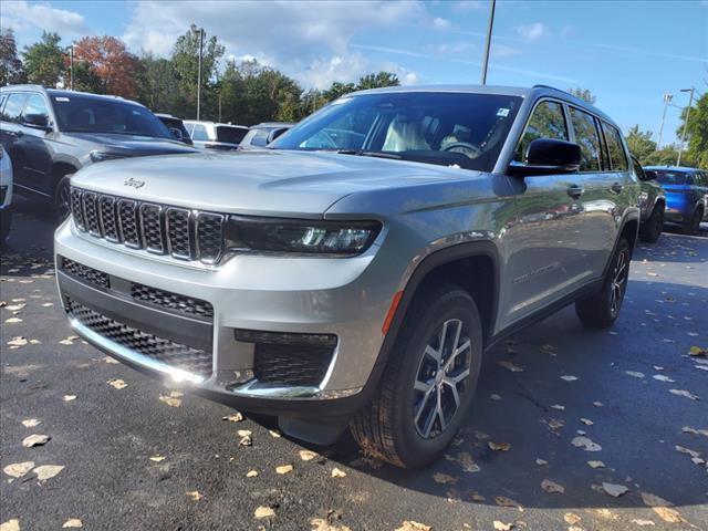 new 2024 Jeep Grand Cherokee L car, priced at $42,944