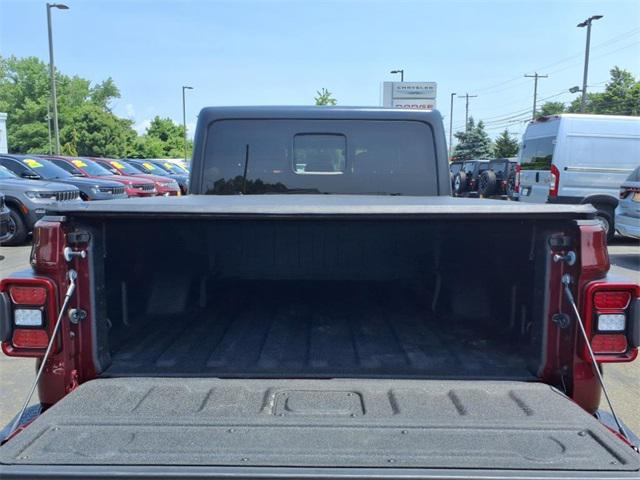 used 2021 Jeep Gladiator car, priced at $33,981