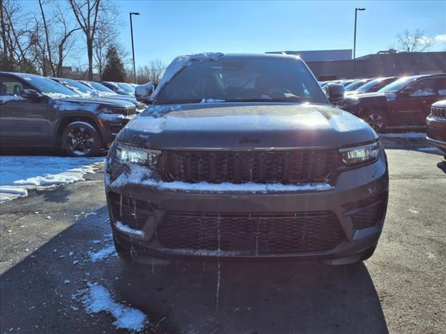 new 2025 Jeep Grand Cherokee car, priced at $37,135