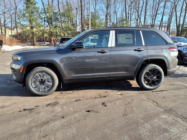 new 2025 Jeep Grand Cherokee car, priced at $37,135