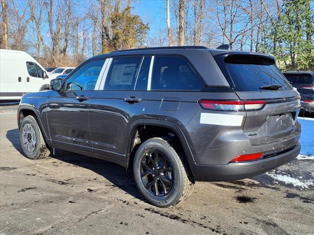 new 2025 Jeep Grand Cherokee car, priced at $37,135