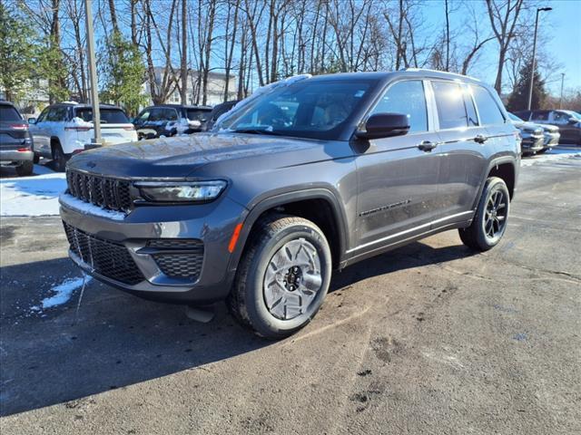 new 2025 Jeep Grand Cherokee car, priced at $37,135