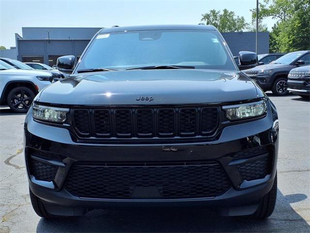 new 2025 Jeep Grand Cherokee car, priced at $38,984