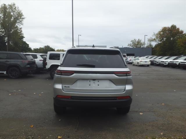 new 2024 Jeep Grand Cherokee car, priced at $41,515