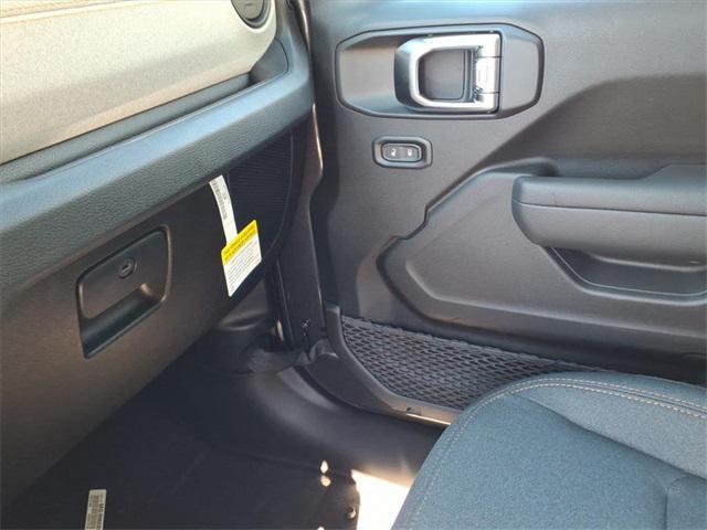 new 2026 Jeep Wrangler car, priced at $40,275